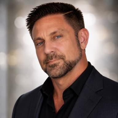 Portrait of Scott Tischler, Co-Founder & SVP Marketing at WreckMatch LLC